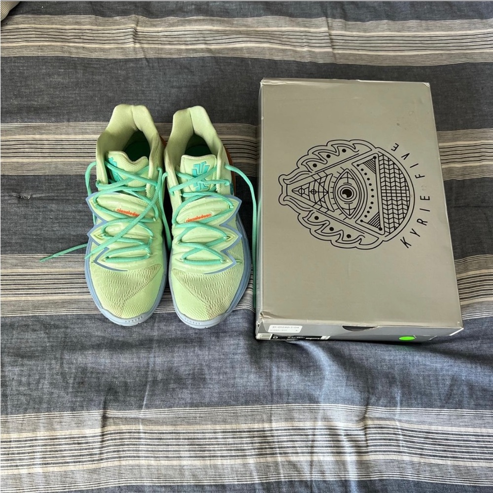 Nike Kyrie 5 Squidward with original box